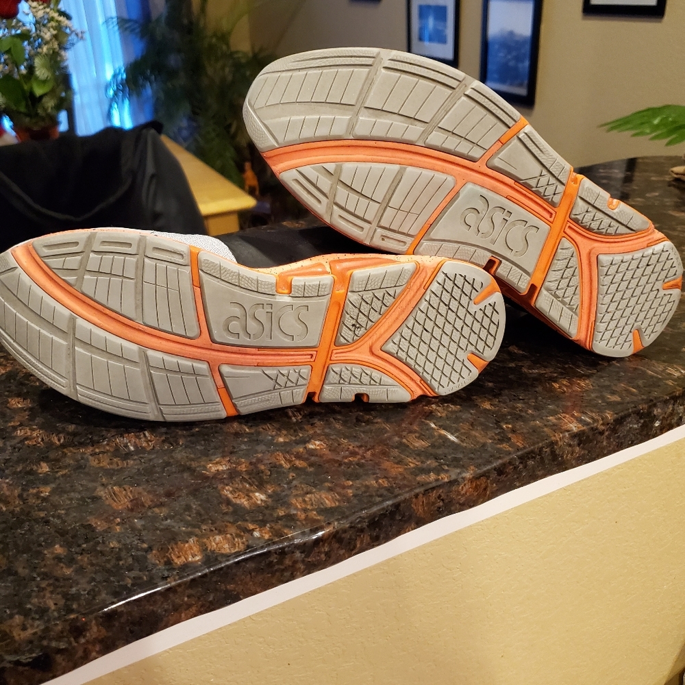 Asics - Picture 3 of 5
